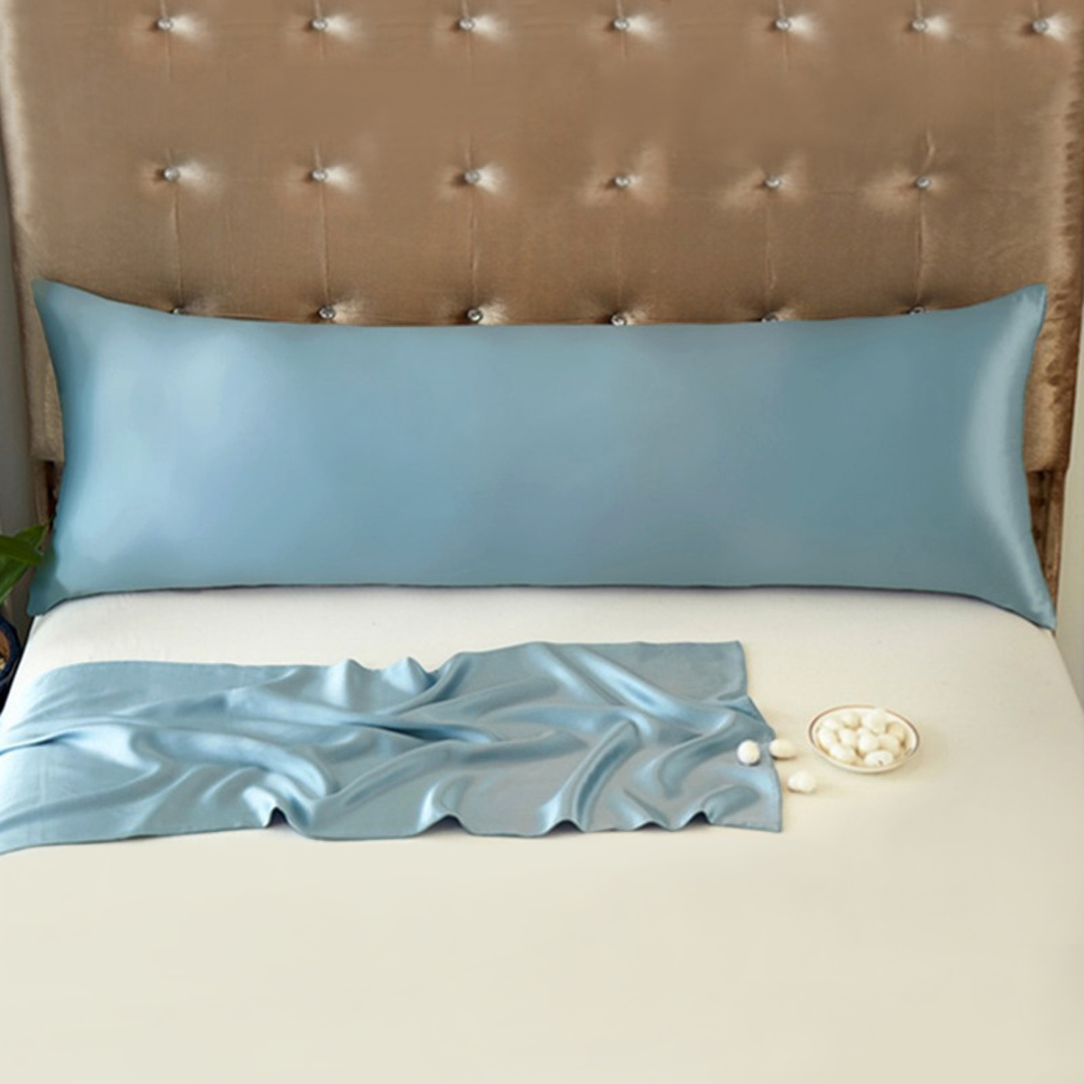 Silk Pillowcase Set - كيس وسادة طويل من حرير التوت